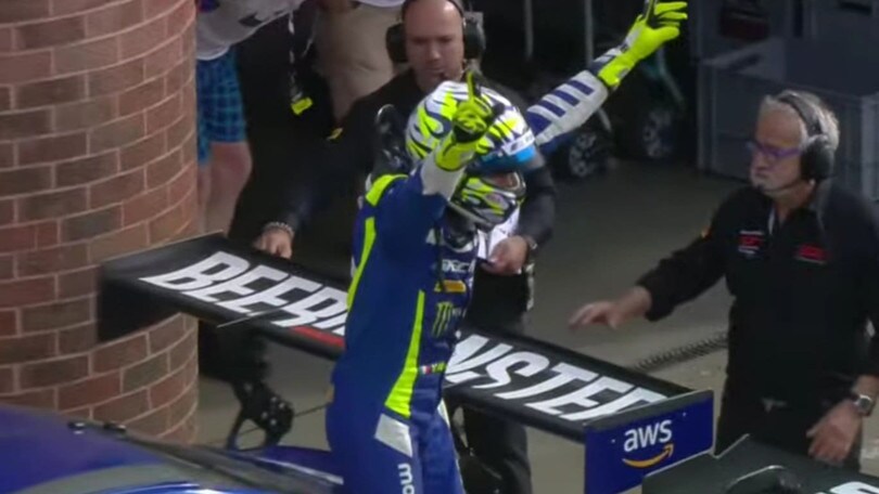 GT, Valentino Rossi scrive la storia: chiude 2° a Brands Hatch