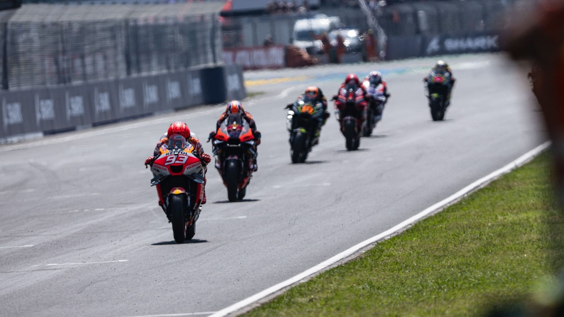 GP Francia, le foto più clamorose della MotoGP di oggi