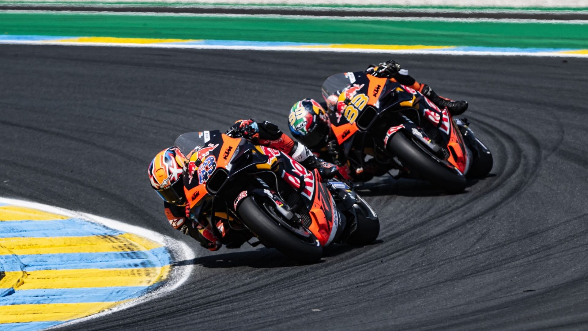 GP Francia, le foto più clamorose della MotoGP di oggi