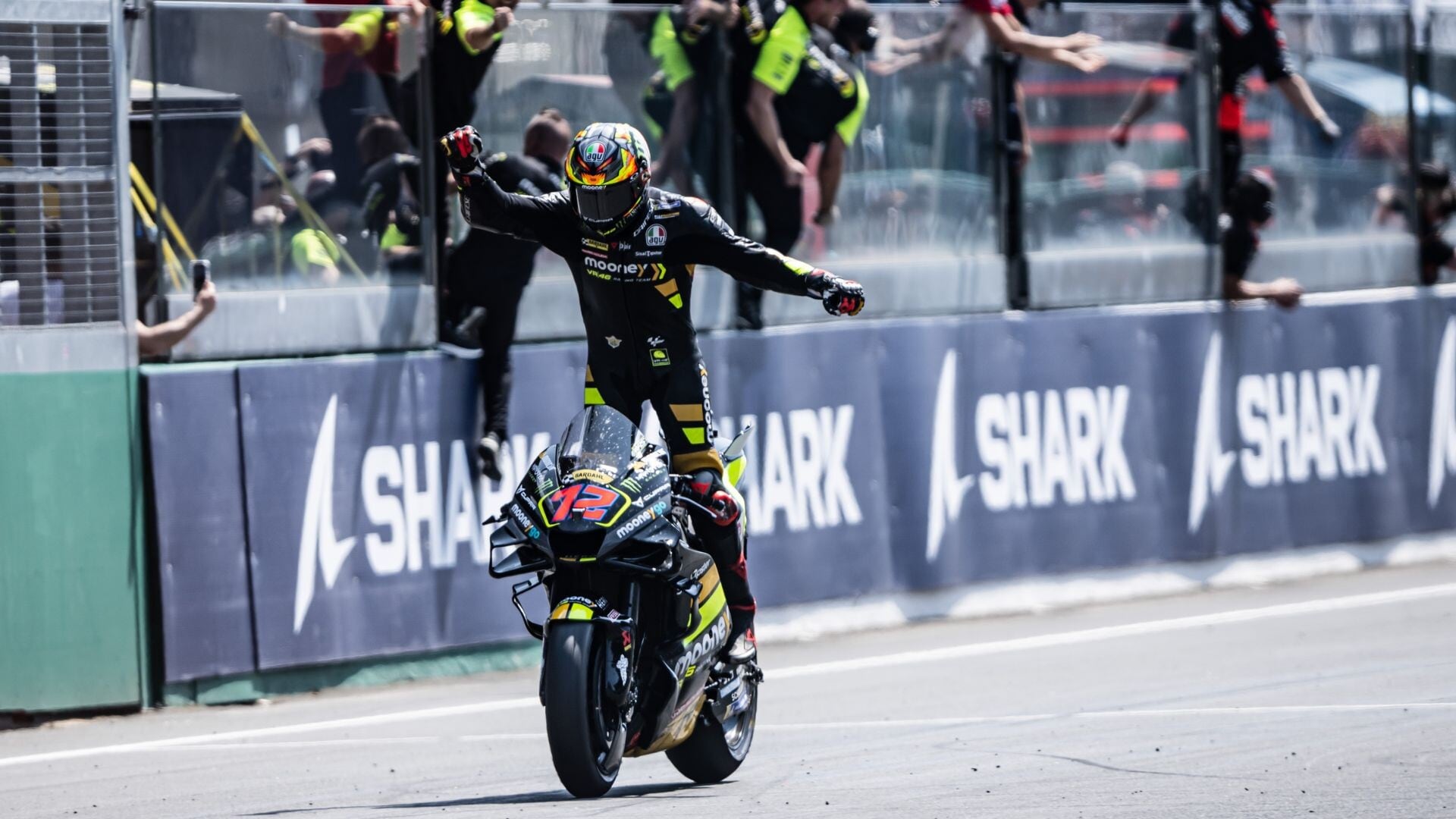 GP Francia, le foto più clamorose della MotoGP di oggi