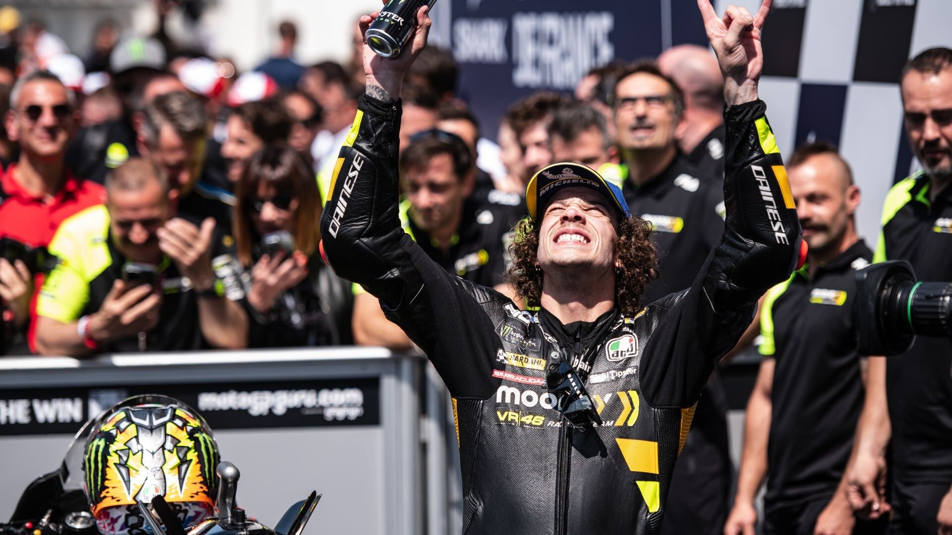 GP Francia, le foto più clamorose della MotoGP di oggi
