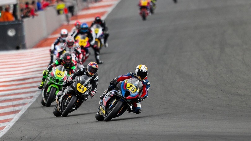 ESBK: Lopes e Odendaal vincono a Valencia, Taccini sfiora il podio