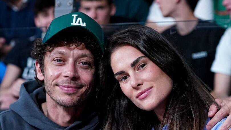 Valentino Rossi e Francesca Sofia Novello ospiti della Lega Basket
