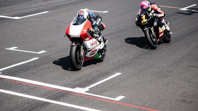 Espargarò, Vinales, Fernandez e Savadori sulle 250: il presente incontra la storia