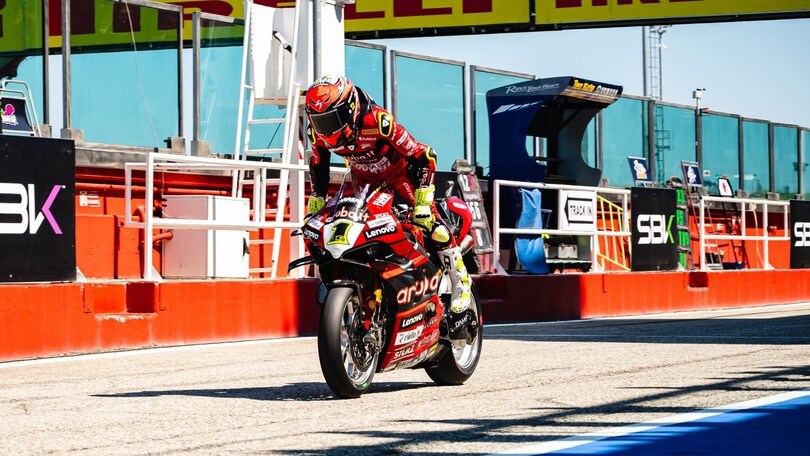 SBK, Misano: Bautista impressiona e conquista la FP2, Petrucci ottimo 2°