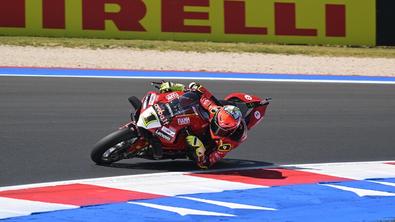 SBK, pole e record della pista: Bautista infiamma Misano!