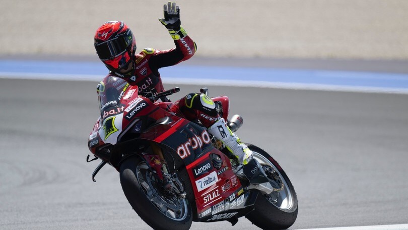 SBK Misano, Ducati fa doppietta: Bautista vince Gara 1 davanti a Rinaldi