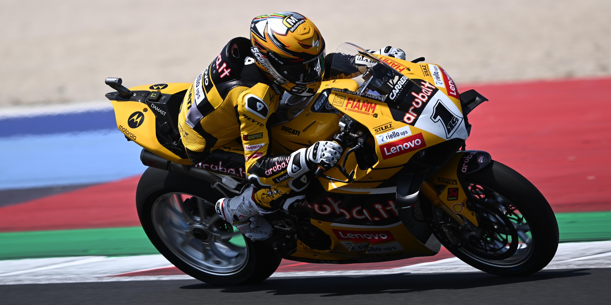 SBK Misano: Alvaro Bautista respinge i paragoni con Max Verstappen