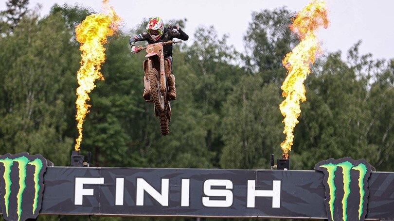 EMX125: Valin primo anche in Lettonia