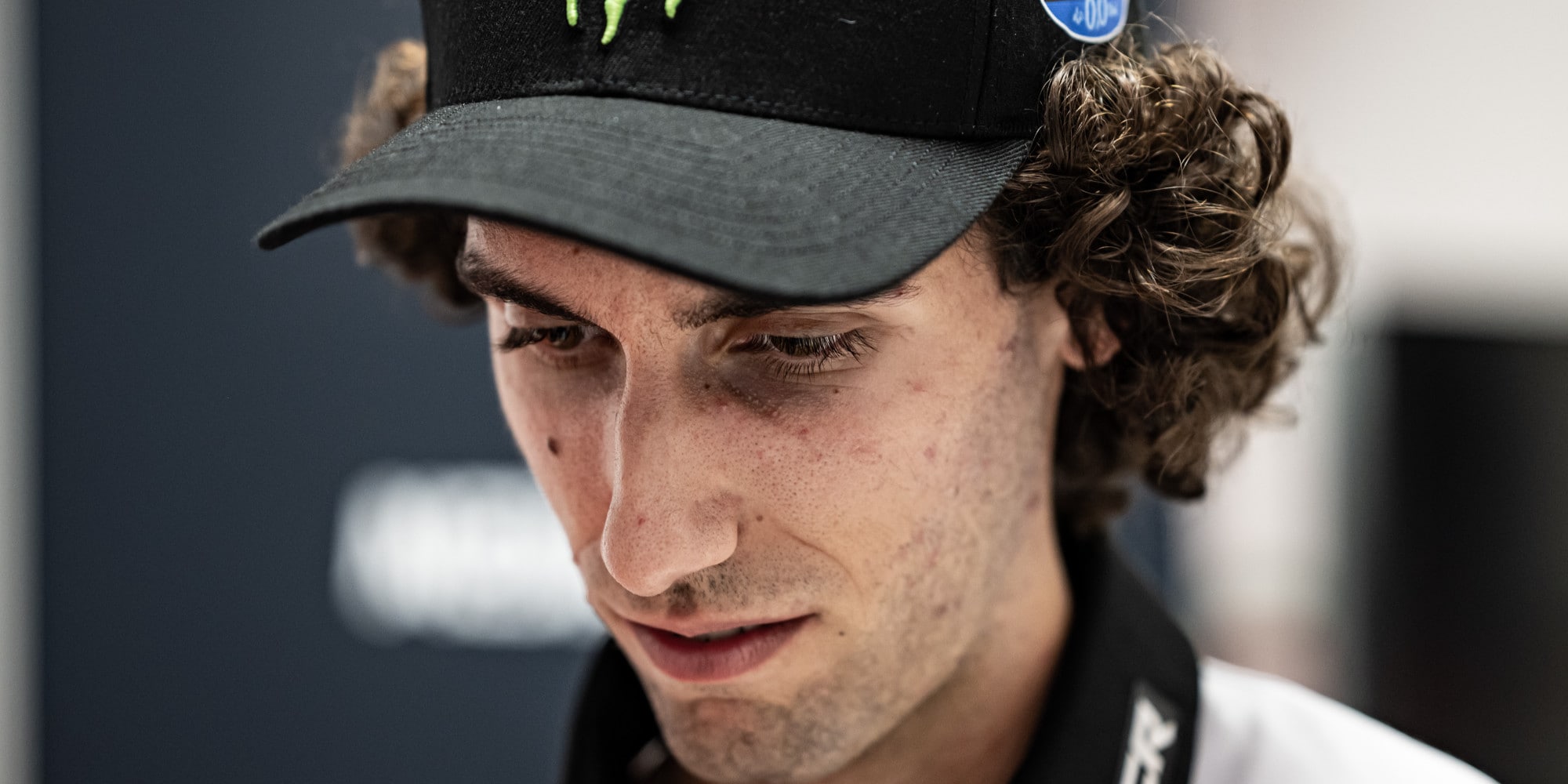 MotoGP: Alex Rins è tornato in Spagna, in attesa del secondo intervento