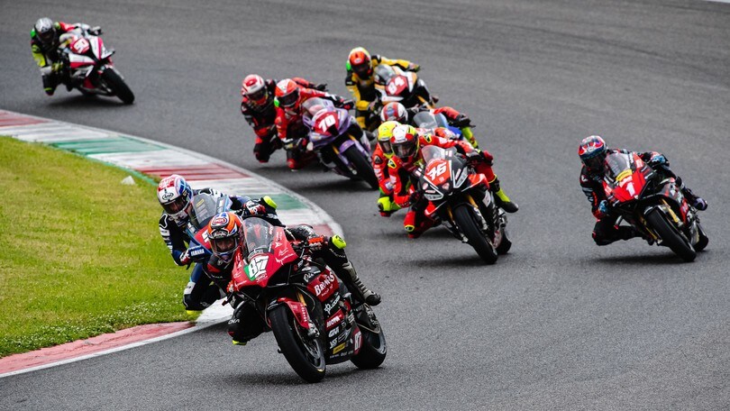 CIV SBK: il testa a testa tra Pirro e Zanetti riparte da Vallelunga
