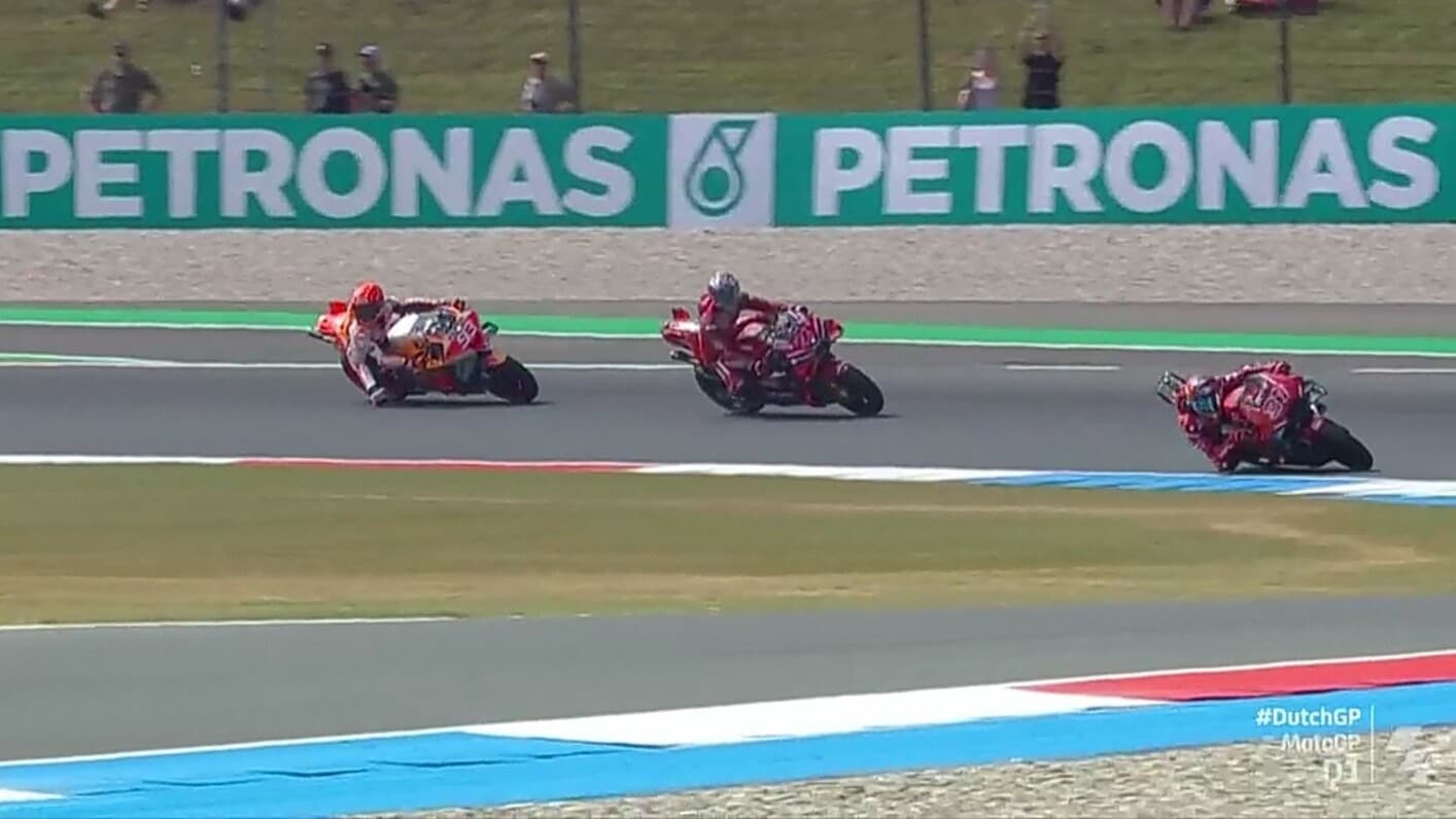 MotoGP Olanda: Marc Marquez tampona Enea Bastianini