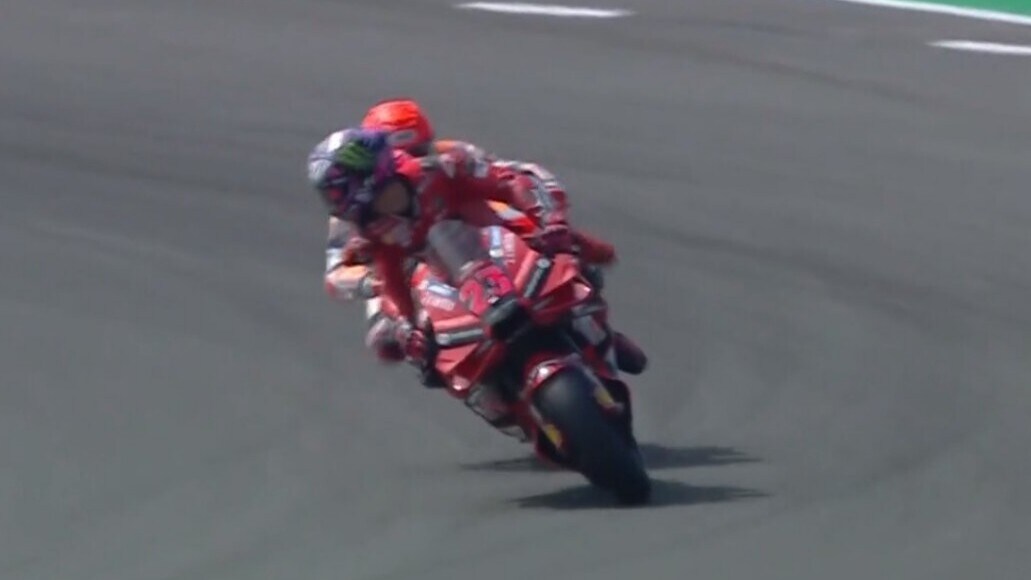 MotoGP Olanda: Marc Marquez tampona Enea Bastianini