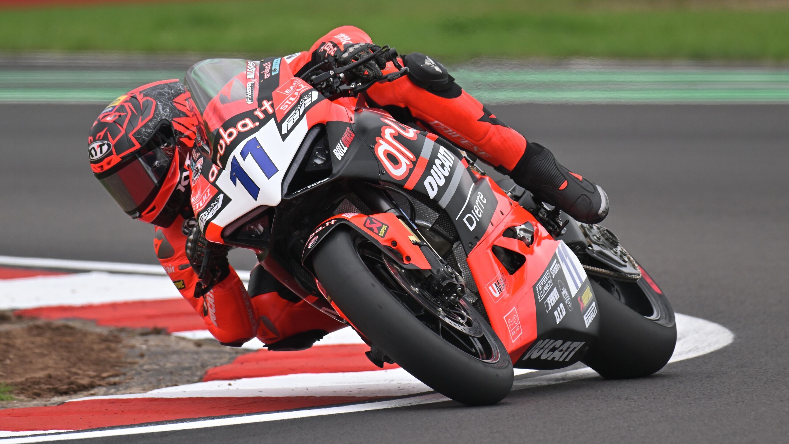 SSP, Donington: Bulega senza rivali in Gara 2, podio tutto Ducati