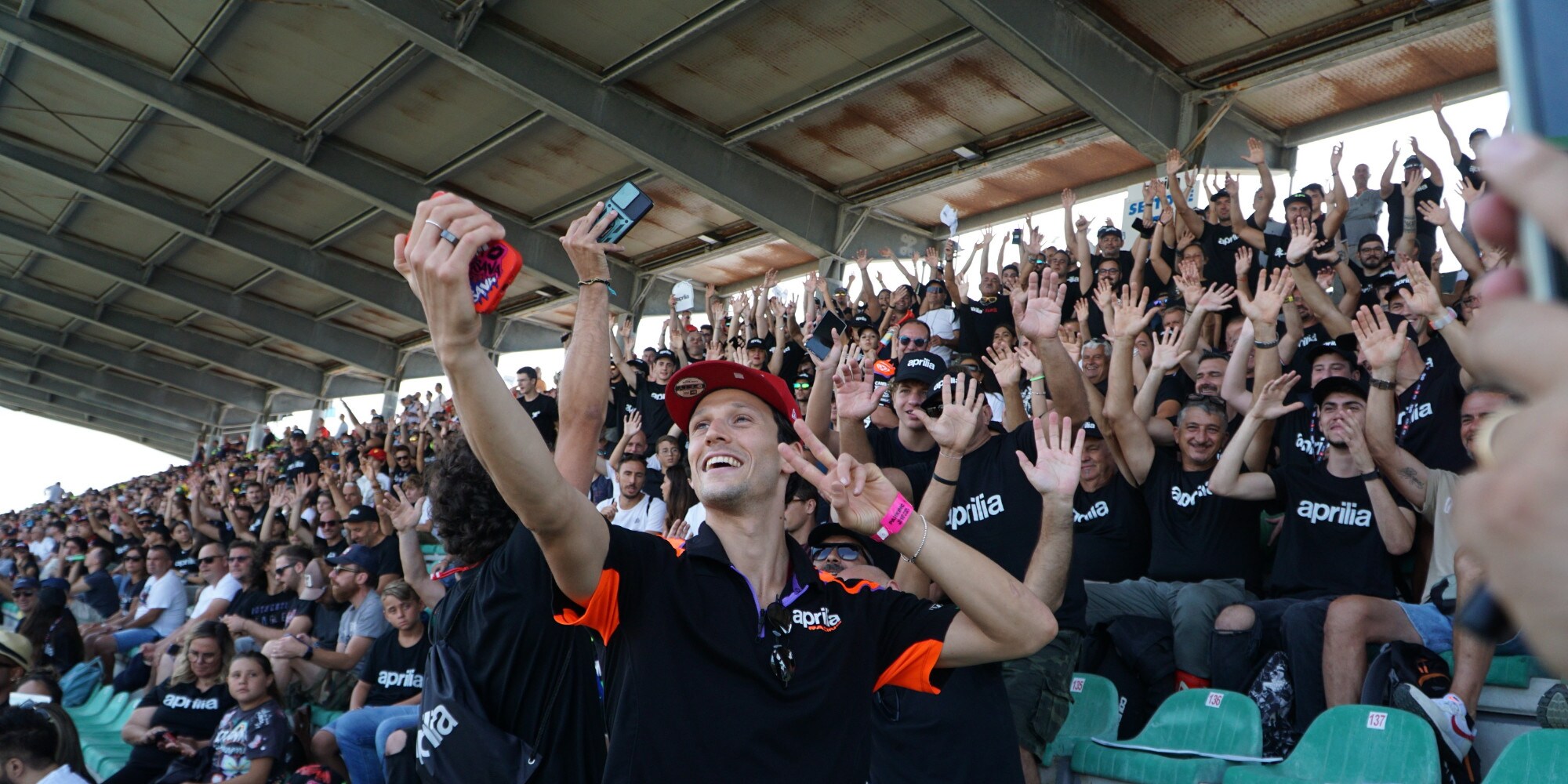 MotoGP, Aprilia dedica una tribuna ai suoi fan a Misano