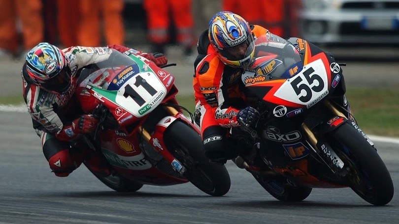 Imola SBK 2001: la pipì di Xaus e le lacrime di Laconi