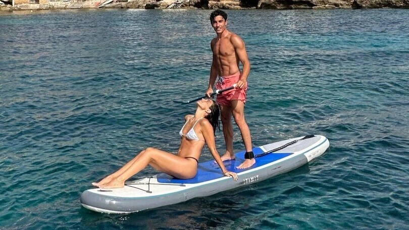 Marc Marquez in vacanza con Gemma tra mare, paella e tanto amore