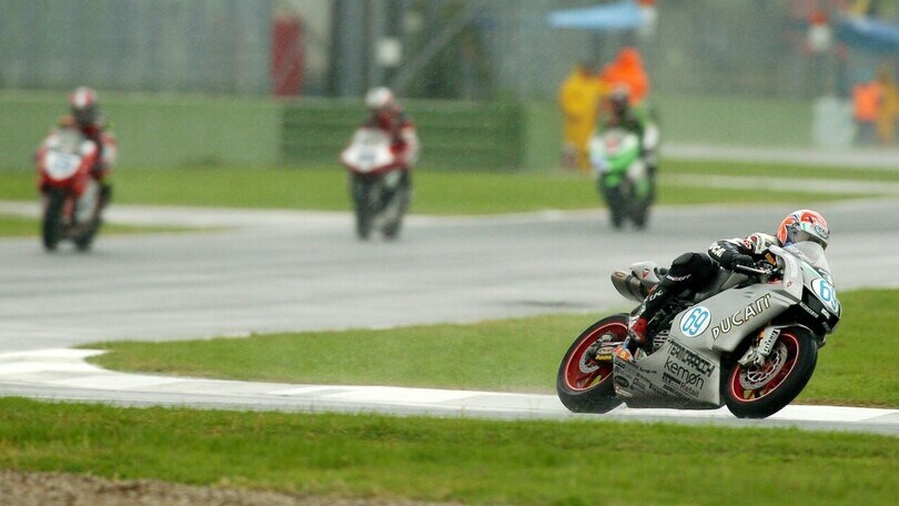 Vittoria in Supersport: Nannelli e l'acqua magica di Imola 2005
