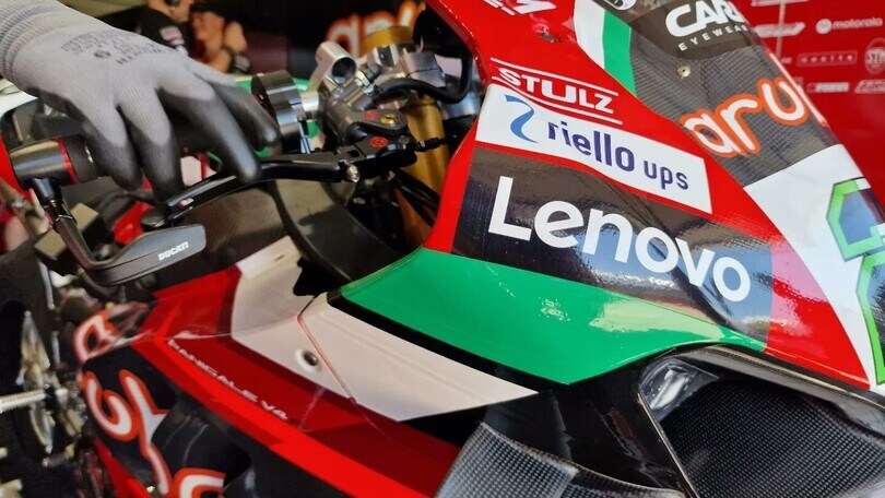 SBK Imola, Ducati svela la livrea tricolore