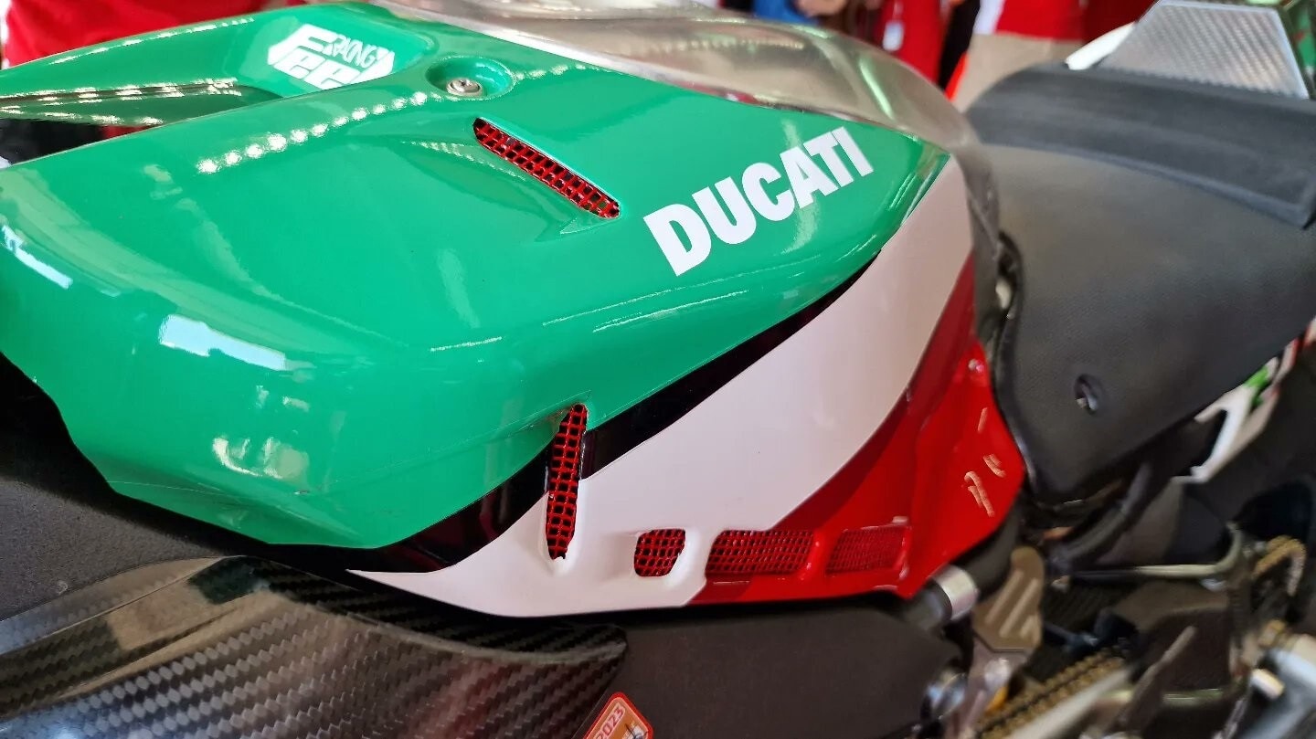 SBK Imola, Ducati svela la livrea tricolore