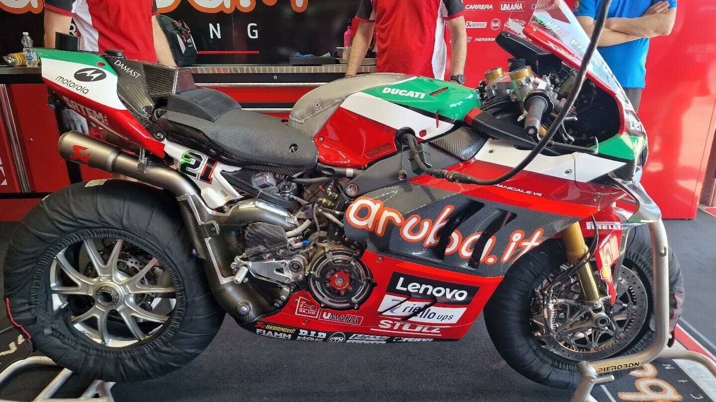SBK Imola, Ducati svela la livrea tricolore