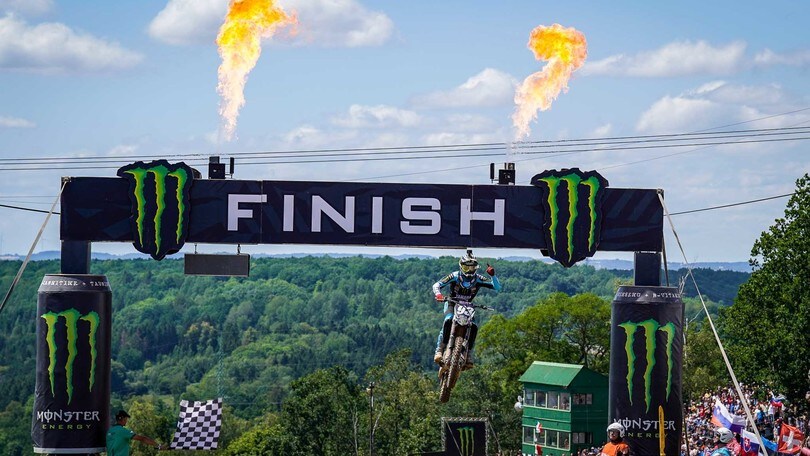 Scintille in MX2: vince Geerts, Adamo fatto fuori da Elzinga