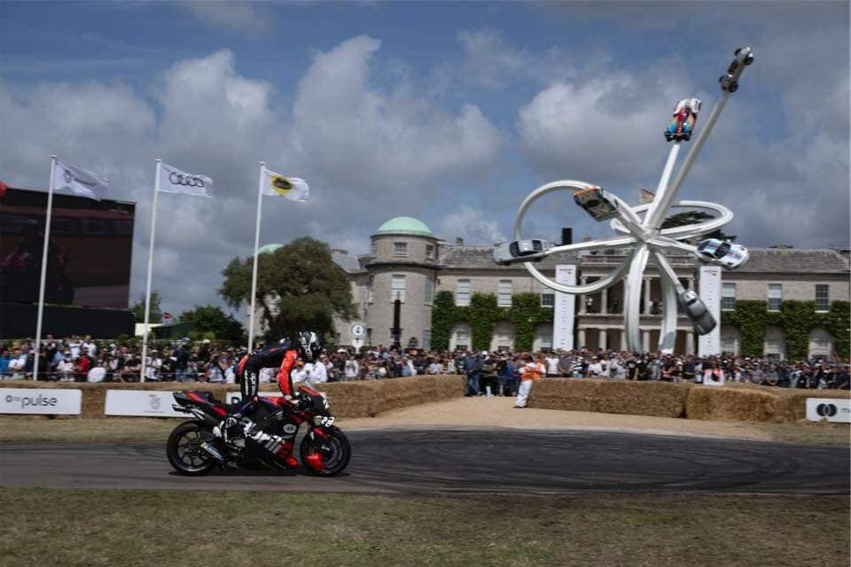 La parata dei campioni MotoGP a Goodwood