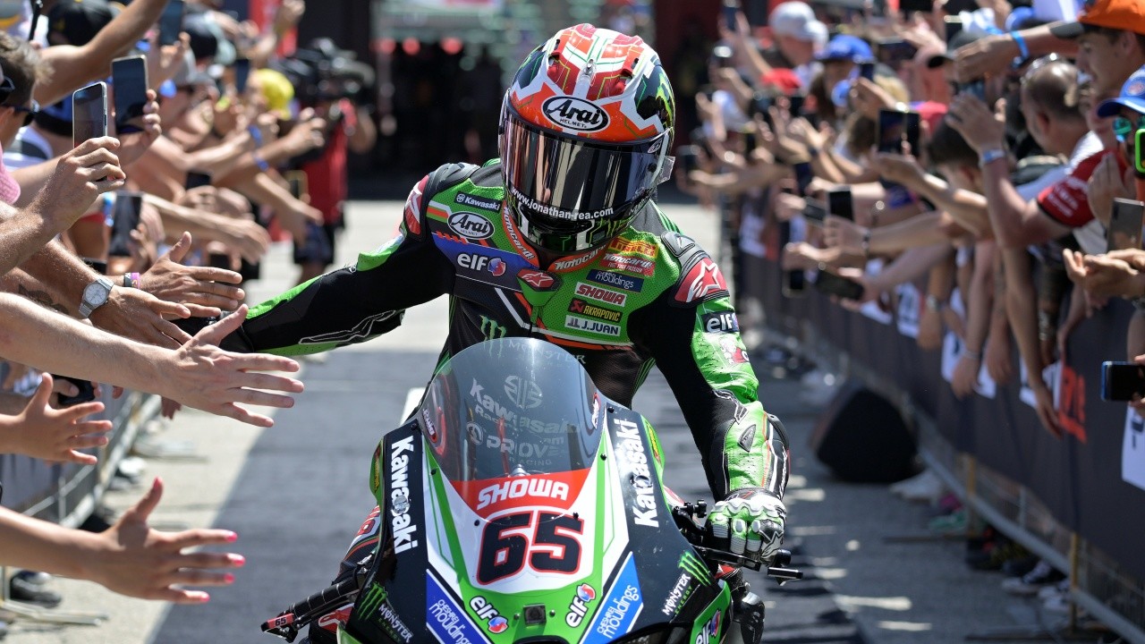 Mossa delle mosse in SBK: Yamaha corteggia Rea