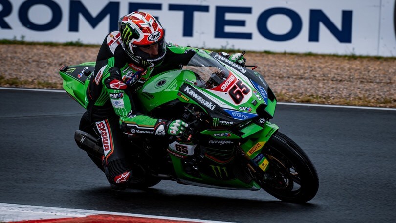 Gara 1 folle a Most: Rea torna al successo, Petrucci sul podio