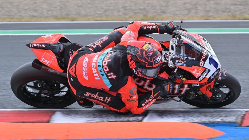 SSP Most: Nicolò Bulega e la Ducati dominano in Gara 1, Manzi 2°