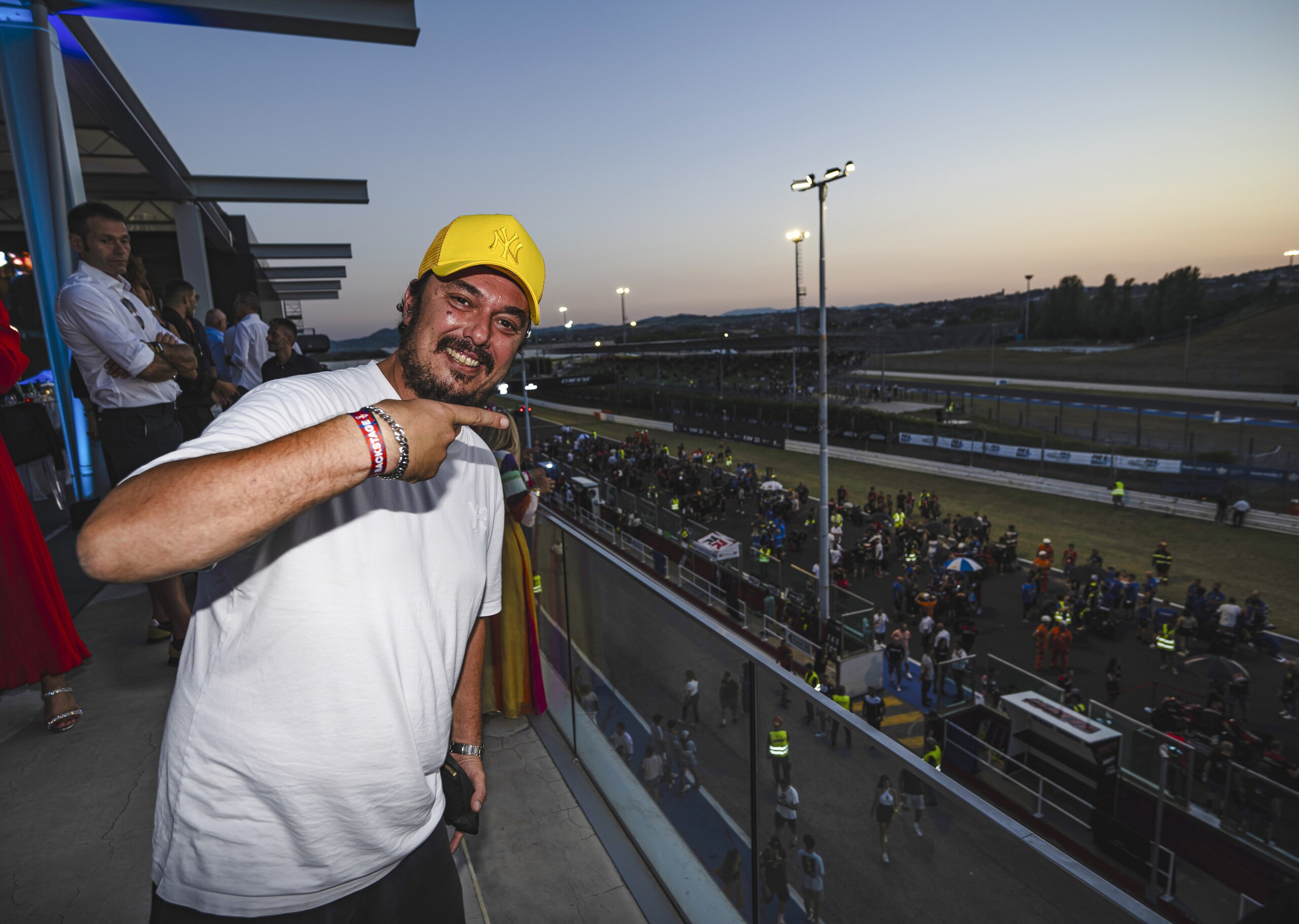 CIV: da Andrea Iannone a Elodie, quante star alla Racing Night