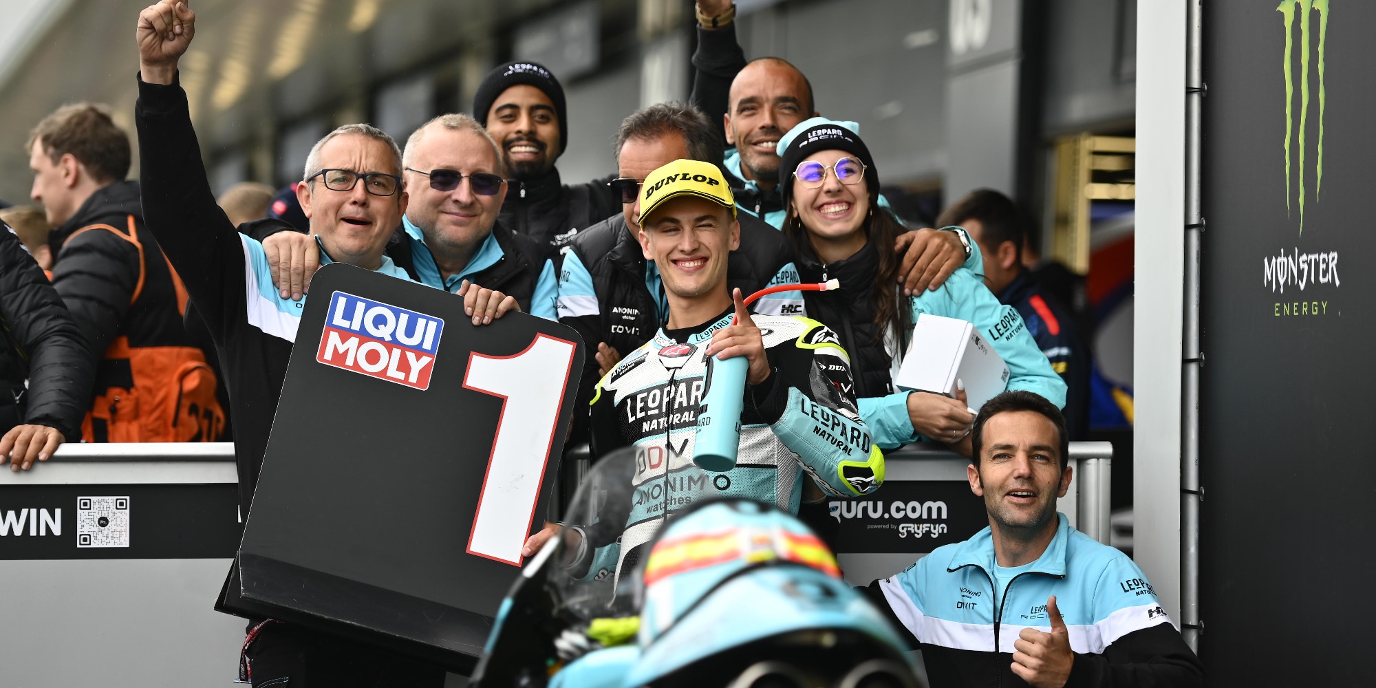 Moto3, Masia il poleman di Silverstone sul bagnato. 3° Holgado