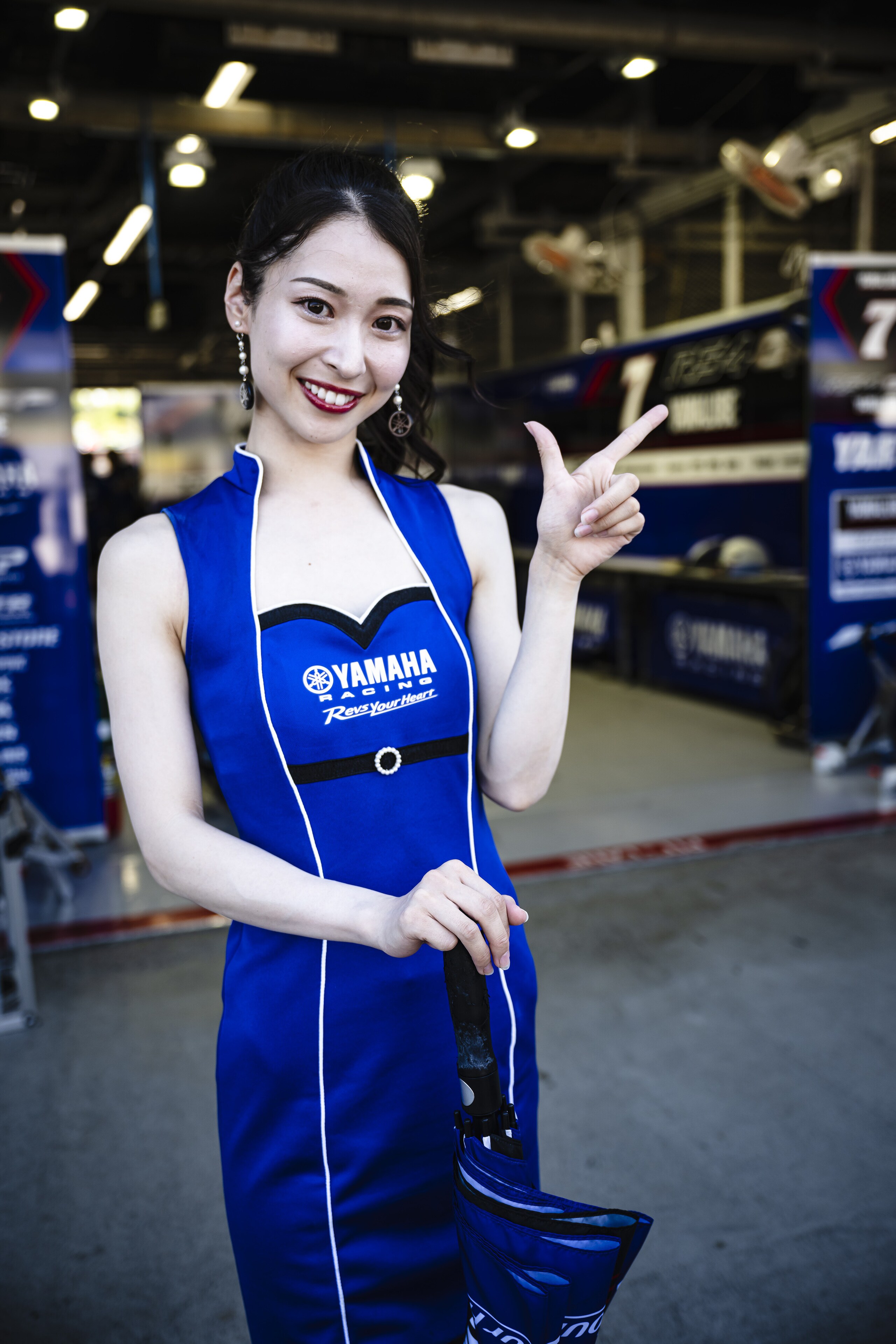 Ombrelline e... cosplayer: le ragazze della 8 Ore di Suzuka 2023