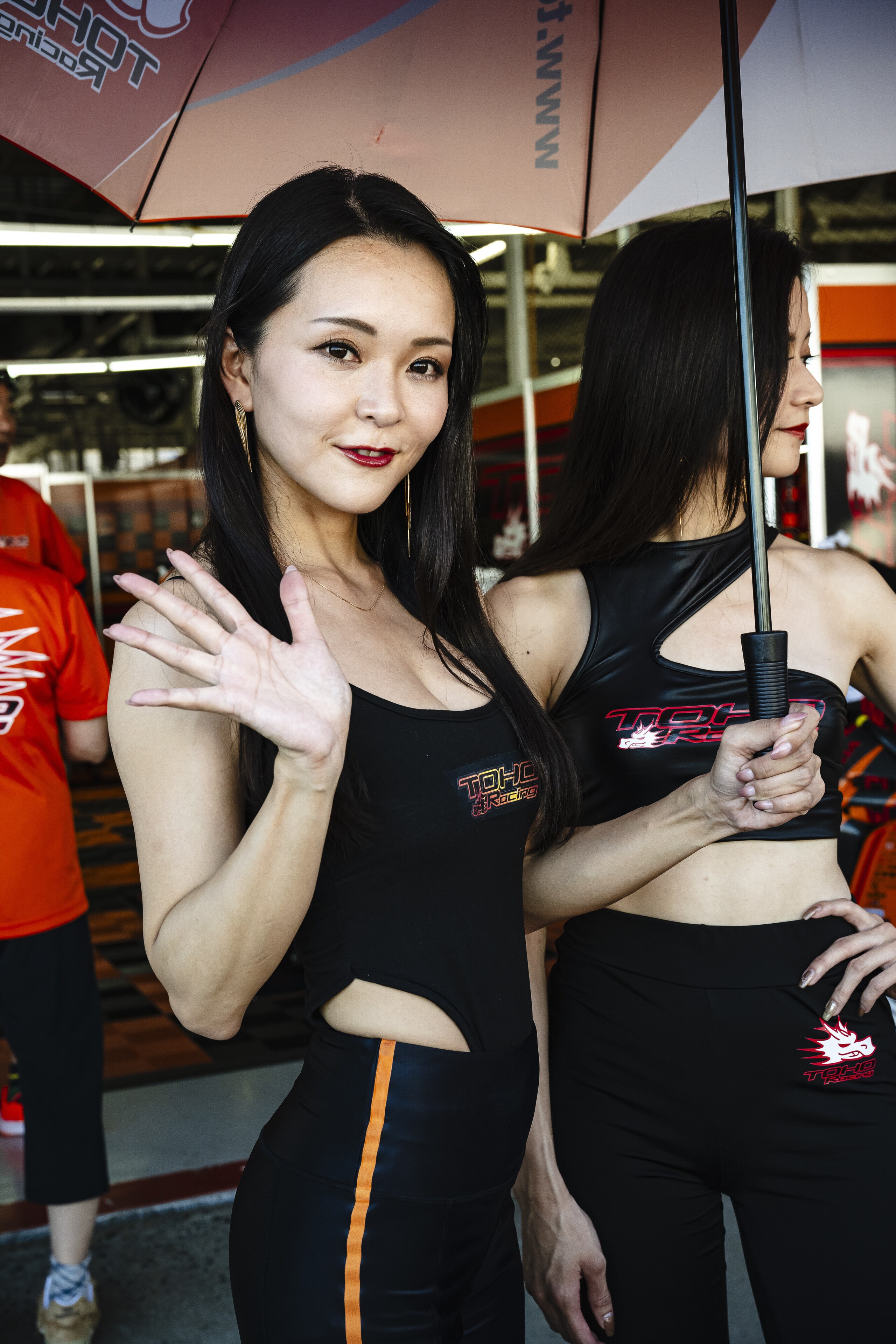 Ombrelline e... cosplayer: le ragazze della 8 Ore di Suzuka 2023