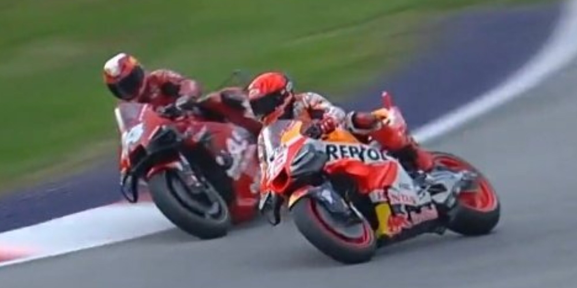 MotoGP Austria, Pol Espargaro blocca Marquez: arriva la penalità