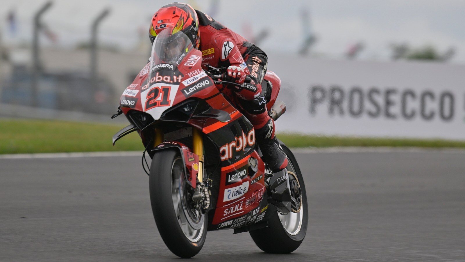 SBK, test Aragon: Rinaldi in vetta a metà del primo giorno