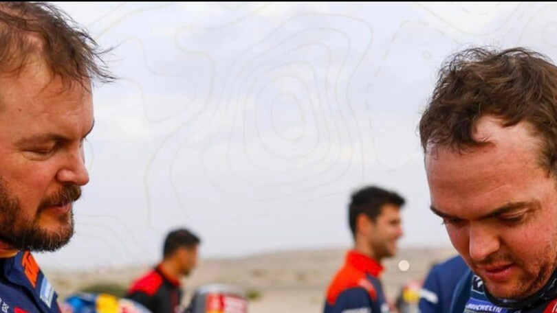 Rally Raid, Price continua la gara grazie al sacrificio di Walkner