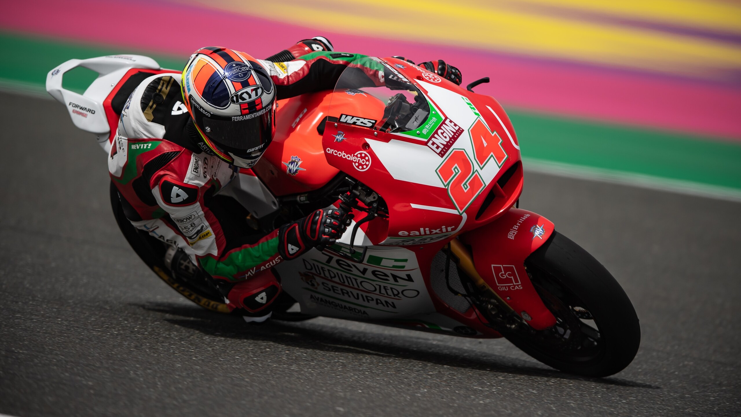 Moto2: Corsi e Sofuoglu a Barcellona con Forward per i test Pirelli