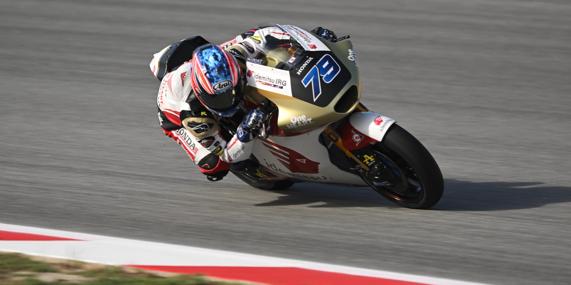 Moto2 FP1: Ogura svetta nelle prime libere al Montmelò, nono Arbolino