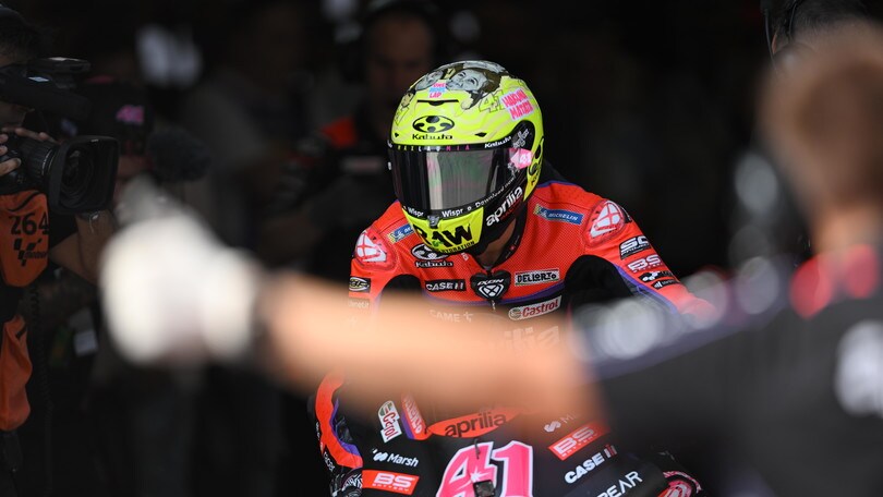 Espargarò: "Ho detto ad Aprilia grazie, è un piacere guidare questa moto”.