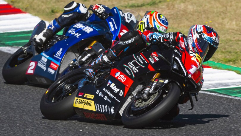 CIV SBK, Pirro vince Gara 2 al Mugello: "Ma pensavo a Bagnaia"