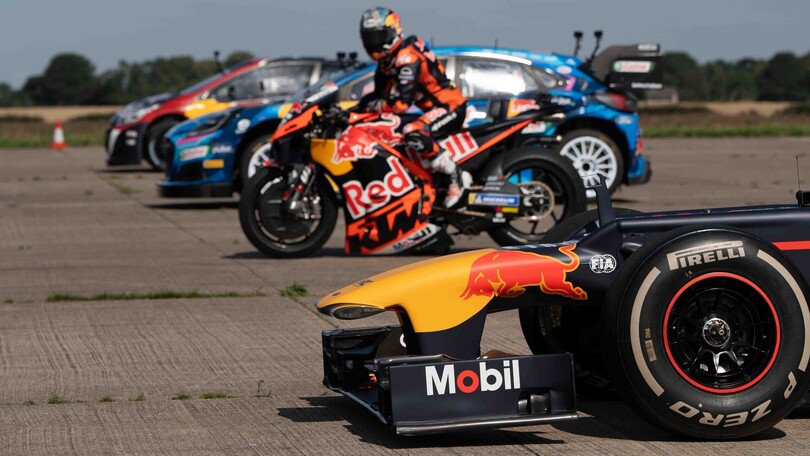 MotoGP VS F1 e WRC: Dani Pedrosa vince una sfida da oltre 4000 CV