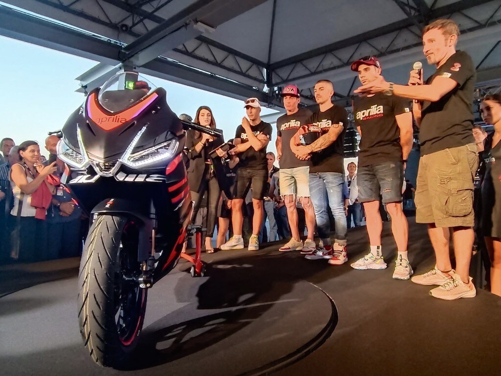 Aprilia RS 457: presentata a Misano con Vinales e Espargarò