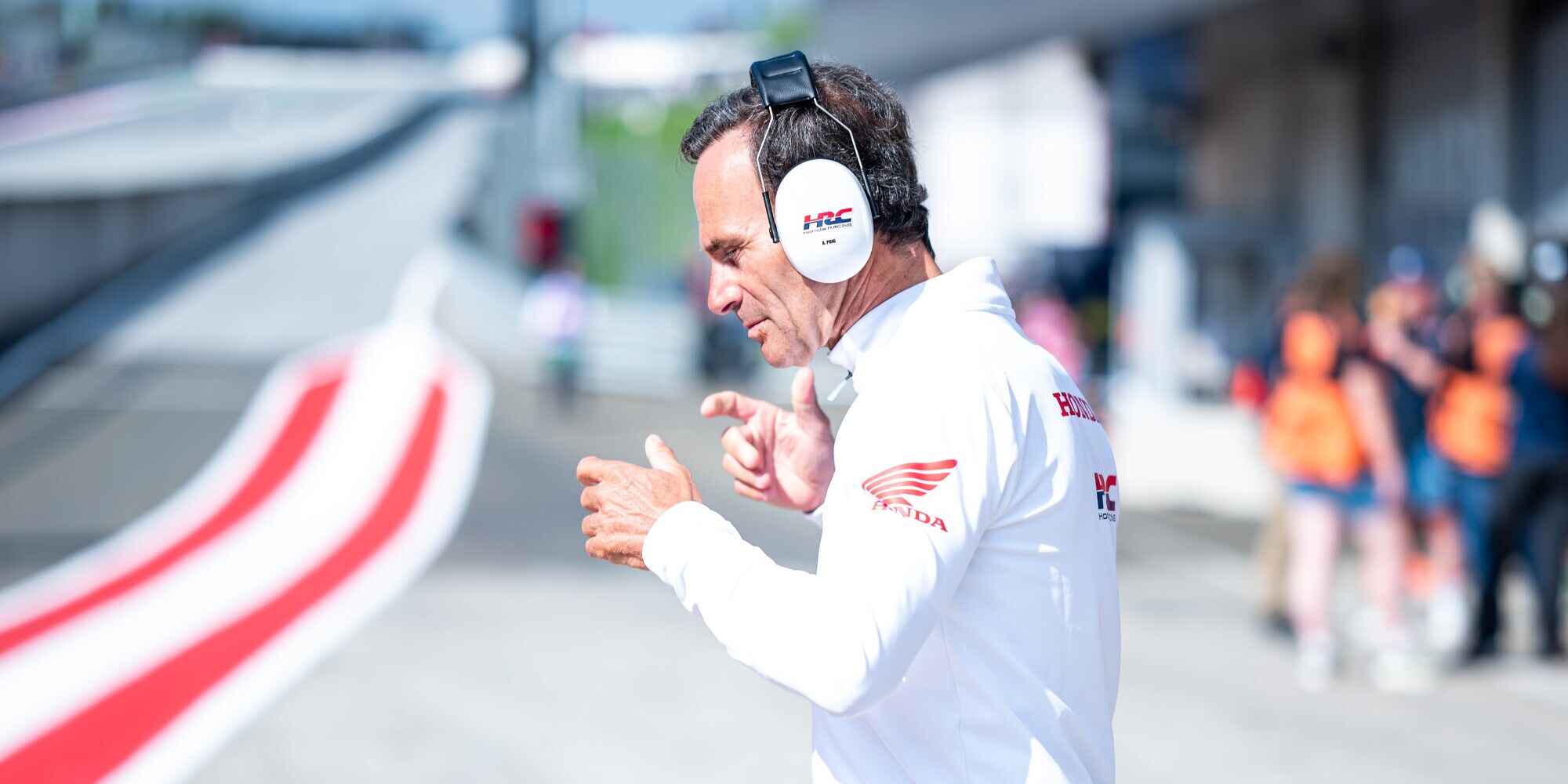 MotoGP: Alberto Puig spera che Marquez onori il suo contratto con Honda