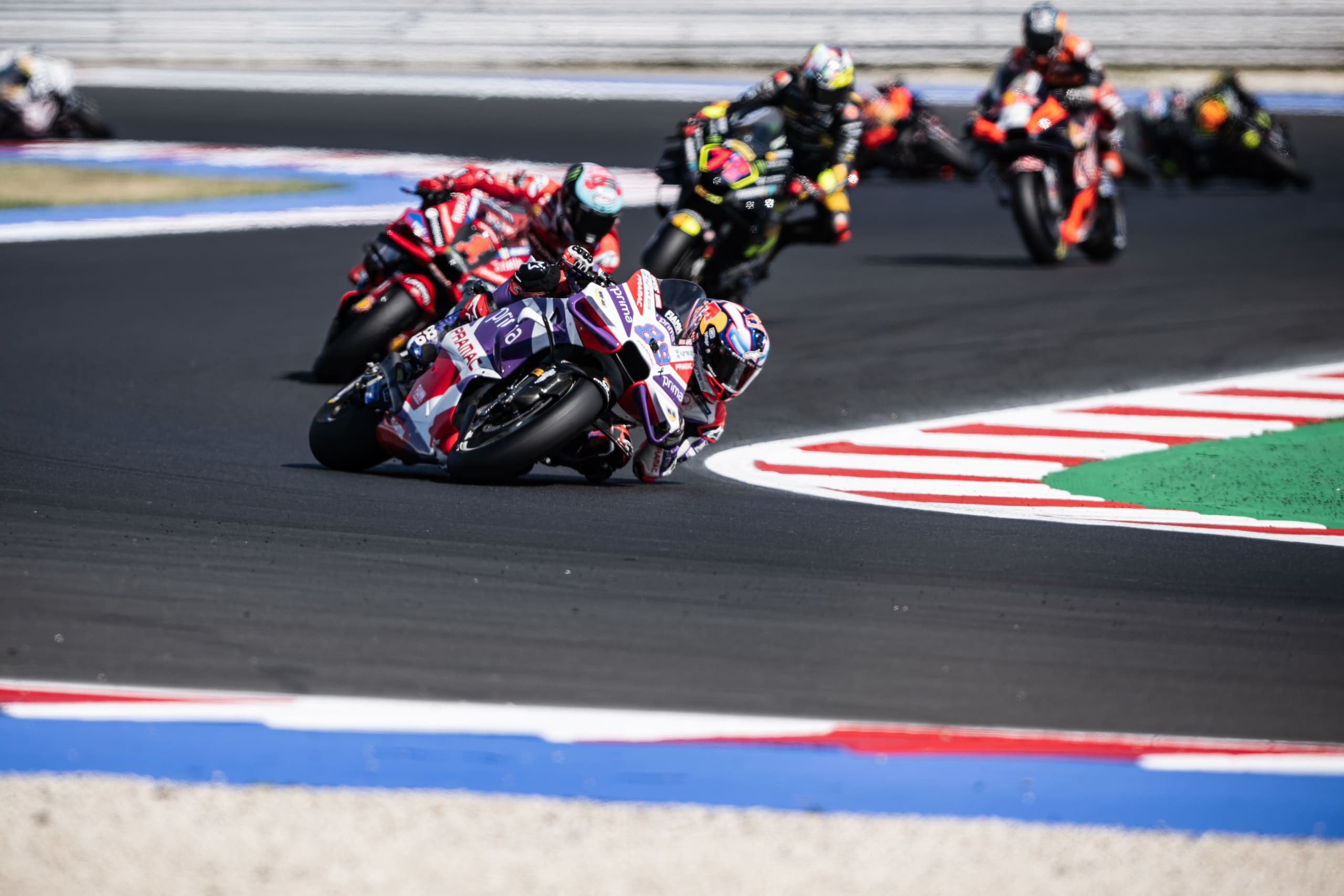 GP San Marino, le foto più clamorose della MotoGP di oggi