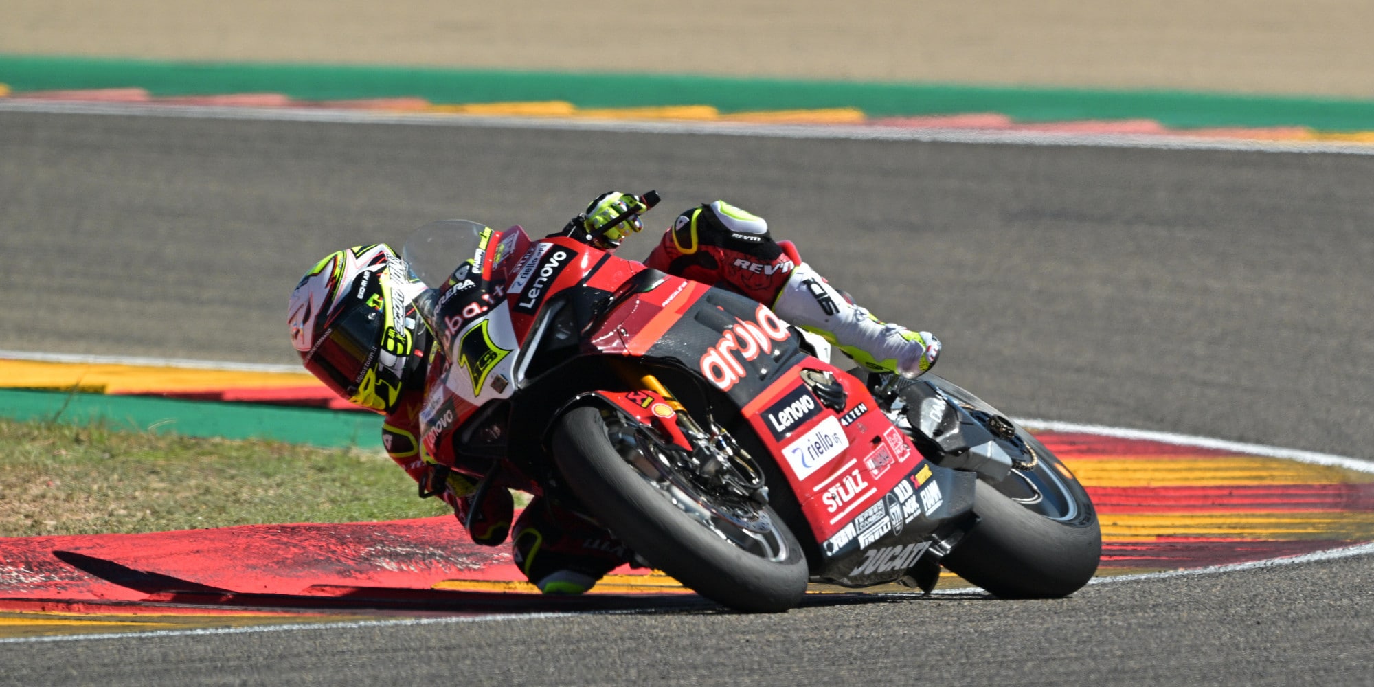 SBK, Bautista campione a Portimao se…