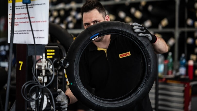 SBK: a Portimao Pirelli mette da parte la SCQ, torna la SC2