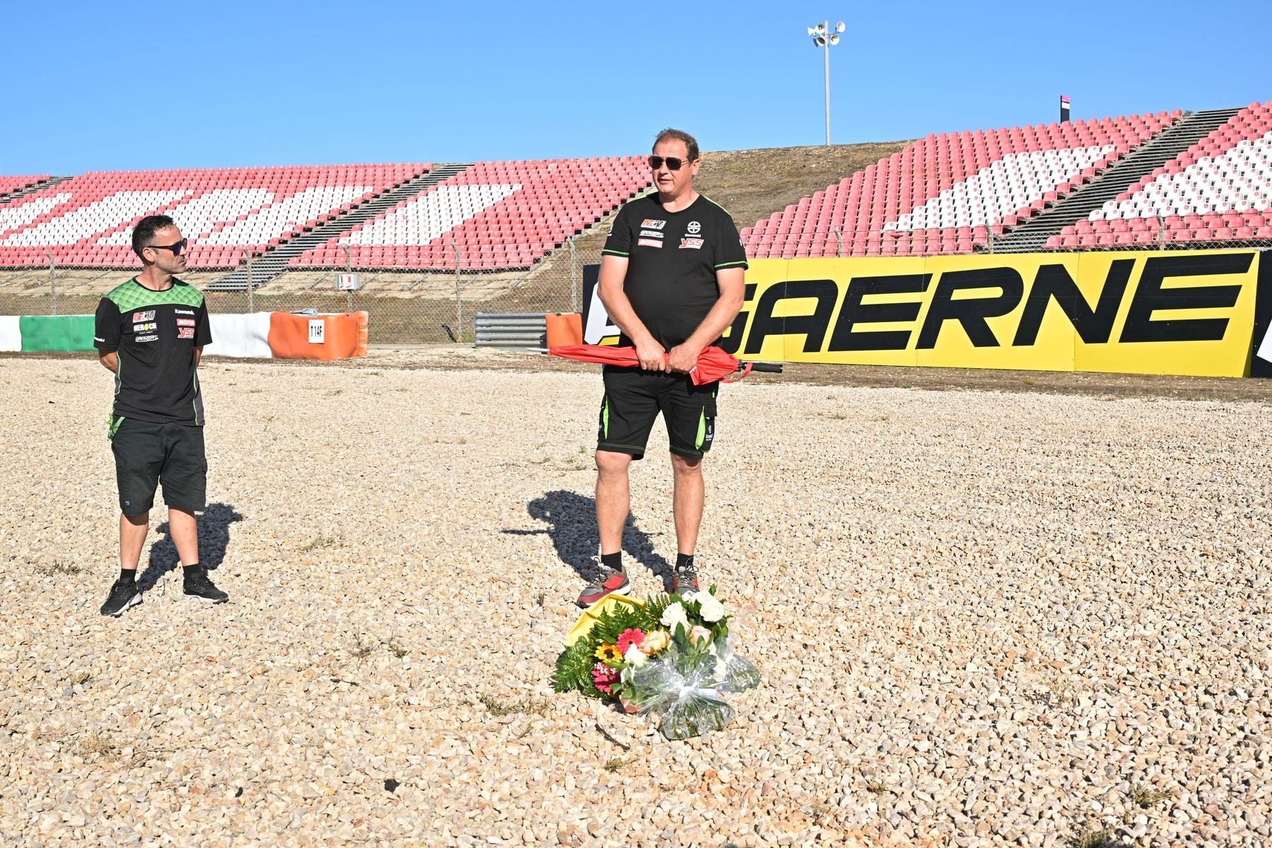 SSP300 Portimao: l'omaggio dei piloti a Victor Steeman