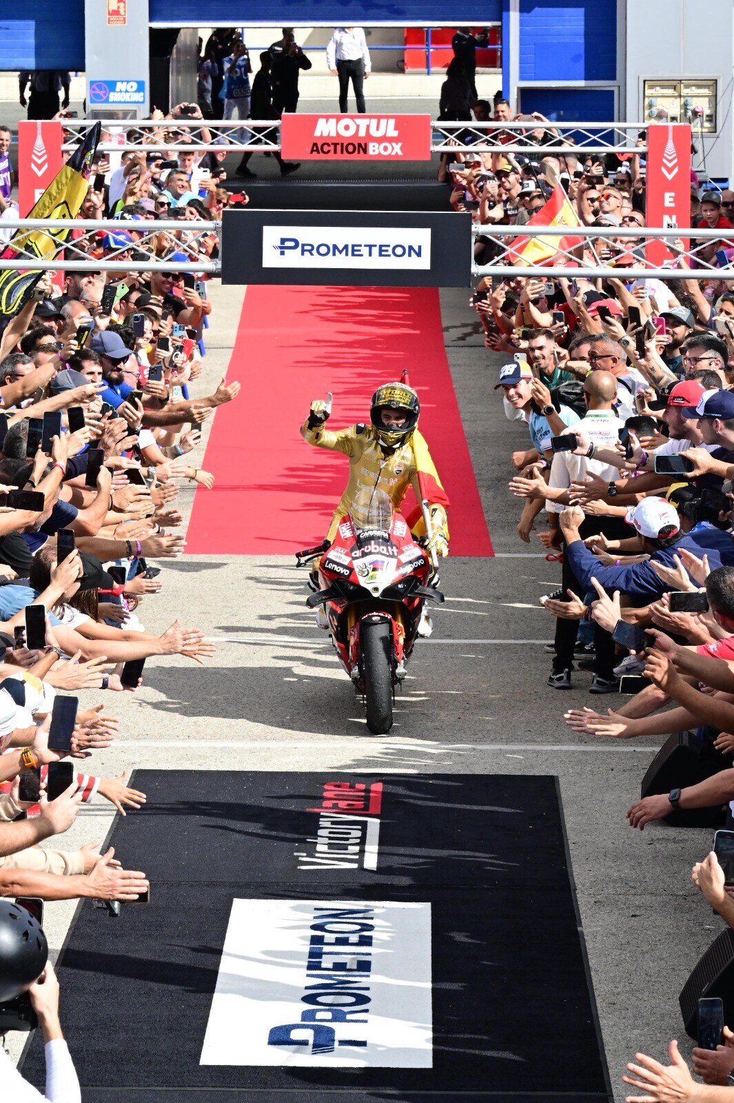 SBK, Alvaro Bautista campione del Mondo: le foto della festa