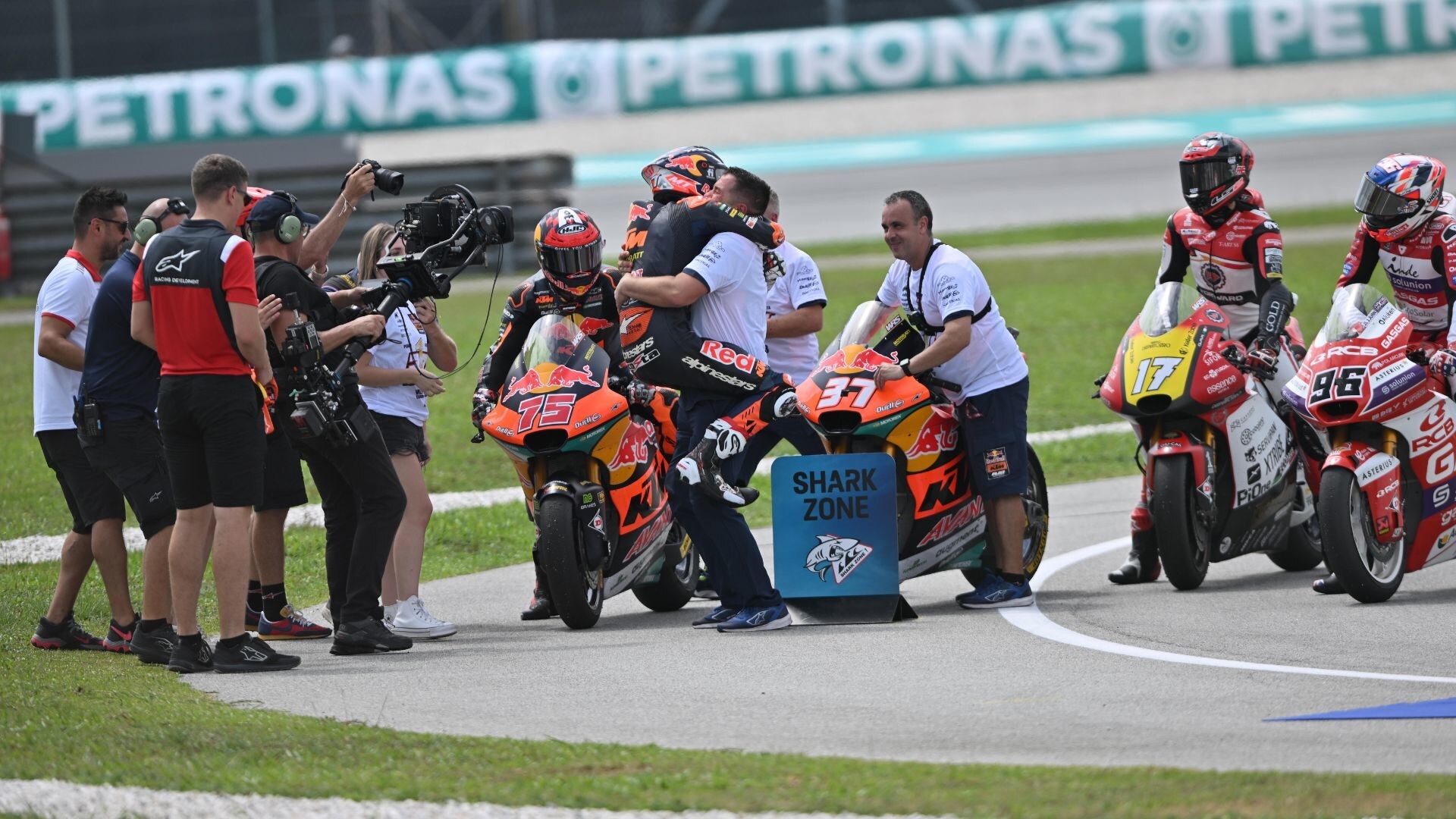 GP Malesia: la festa di Pedro Acosta, nuovo campione del mondo della Moto2